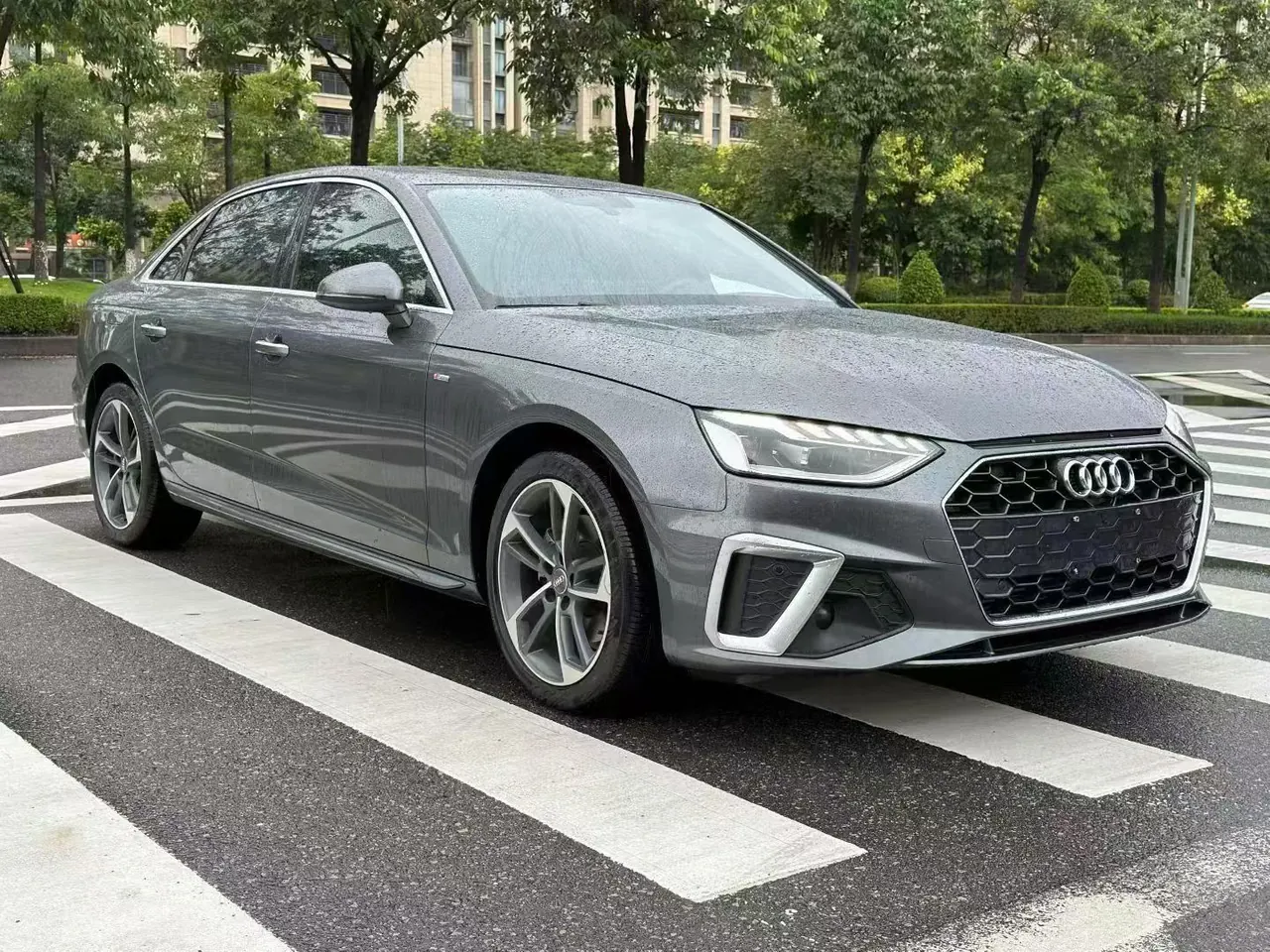 Audi 2020 A4L 2.0TFSI 40TFSI Deluxe Dynamic Automatic 2