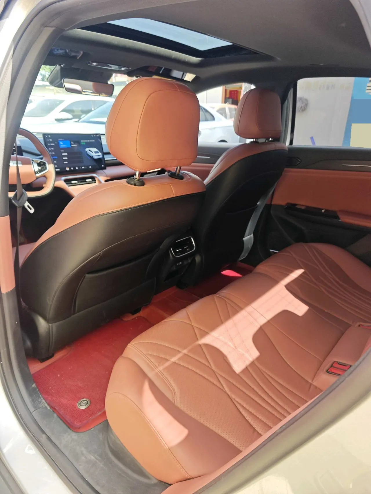 Geely Galaxy 2025 L6 EM-i 1.5 140km Discovery Edition Automatic Gear 6