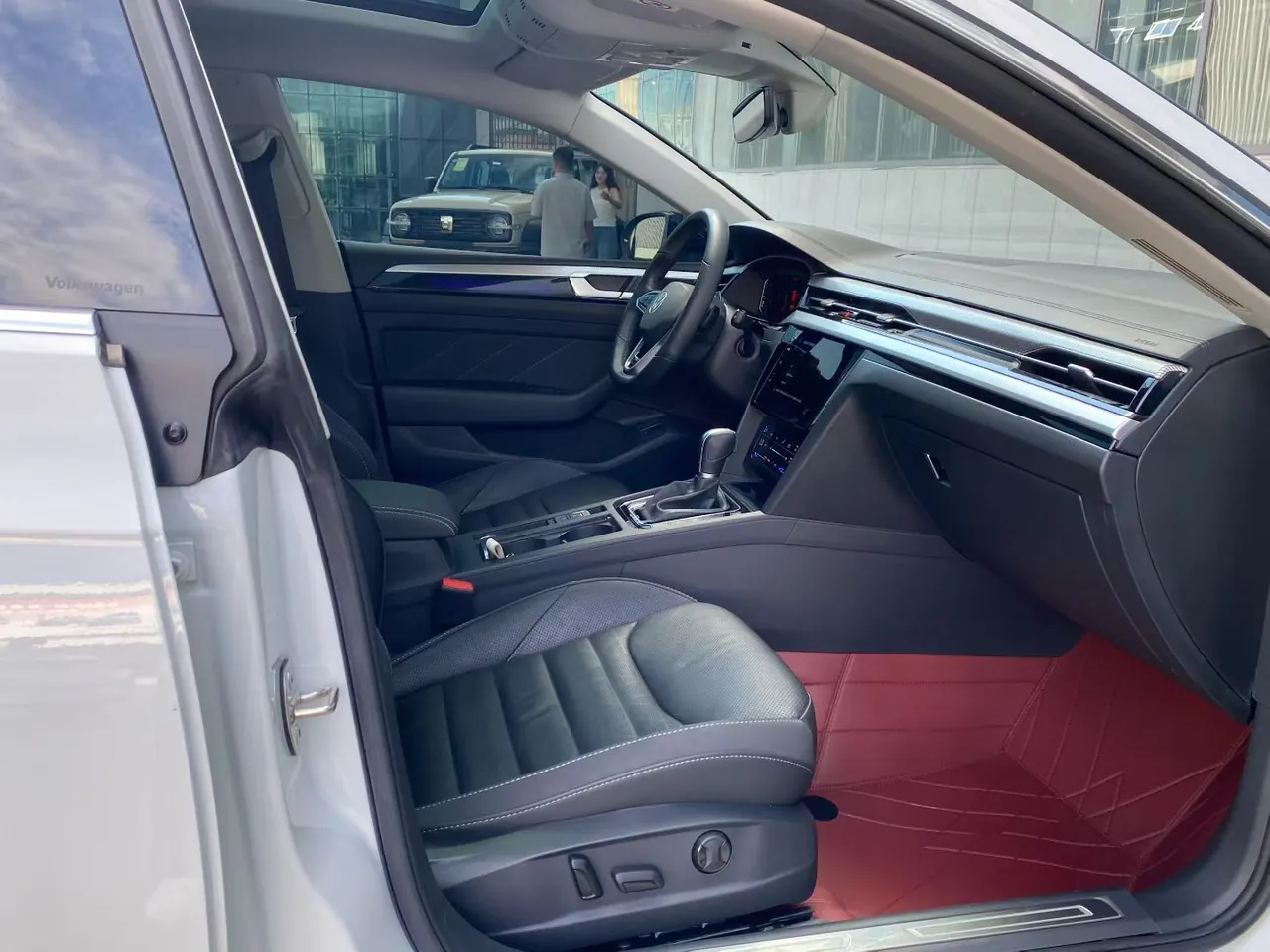 Volkswagen 2021 CC 2.0TSI 380TSI eye-catching automatic gear 4