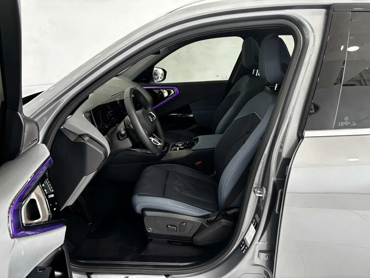 BMW 2025 X3 xDrive30L 2.0T Leading M Sports Suit Automatic Gear 3