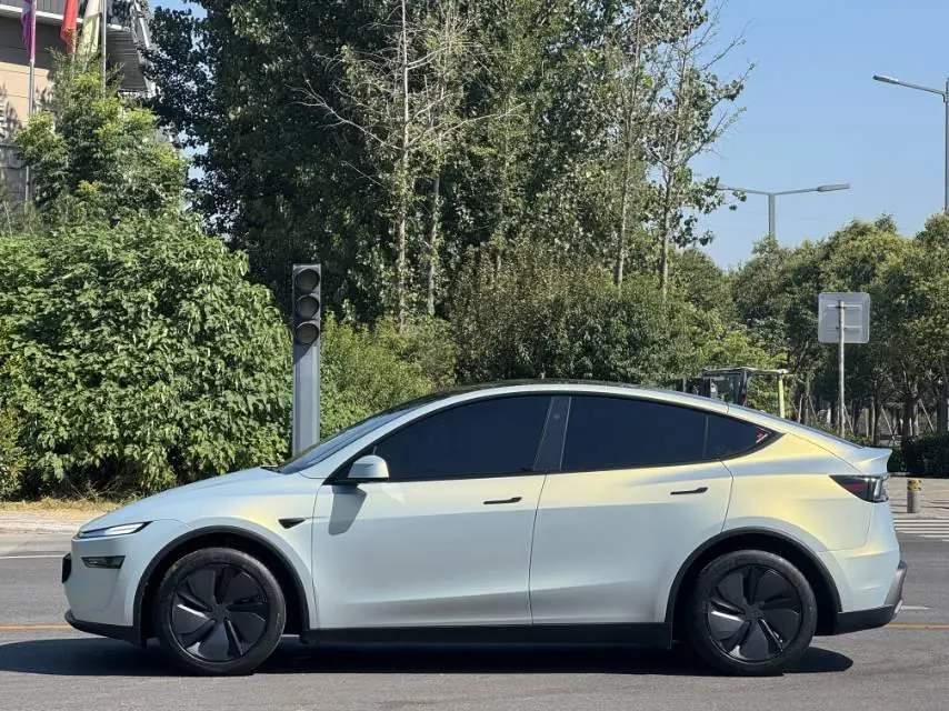 Tesla 2025 Model Y rear-wheel drive version automatic transmission 7