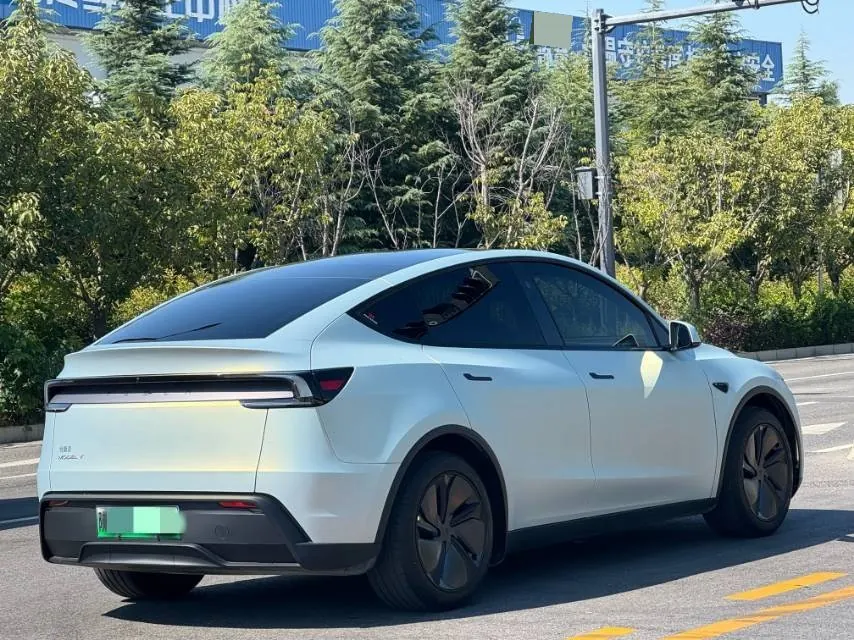 Tesla 2025 Model Y rear-wheel drive version automatic transmission 9