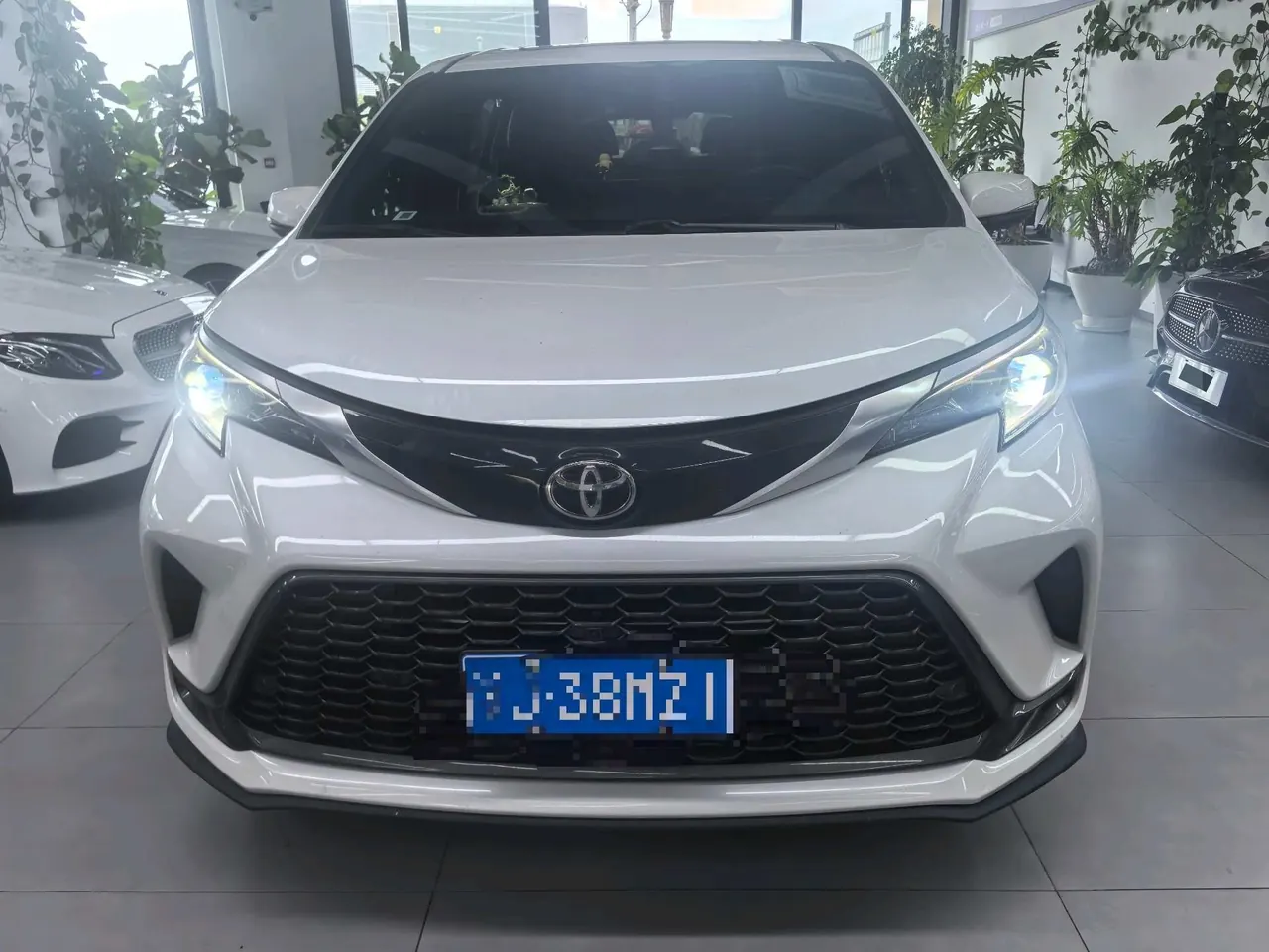 Toyota 2024 Grevia HYBRID 2.5 Stepless Premium PLUS 4WD Automatic Gear 6