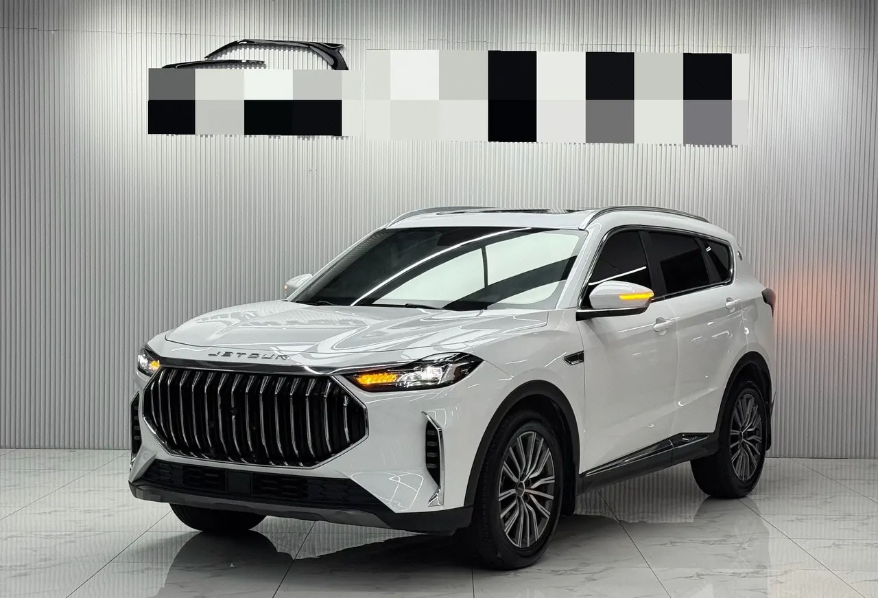 Open image lightbox: Jetour 2023 X70 PLUS 1.5T self-improvement PRO 5-seat automatic gear