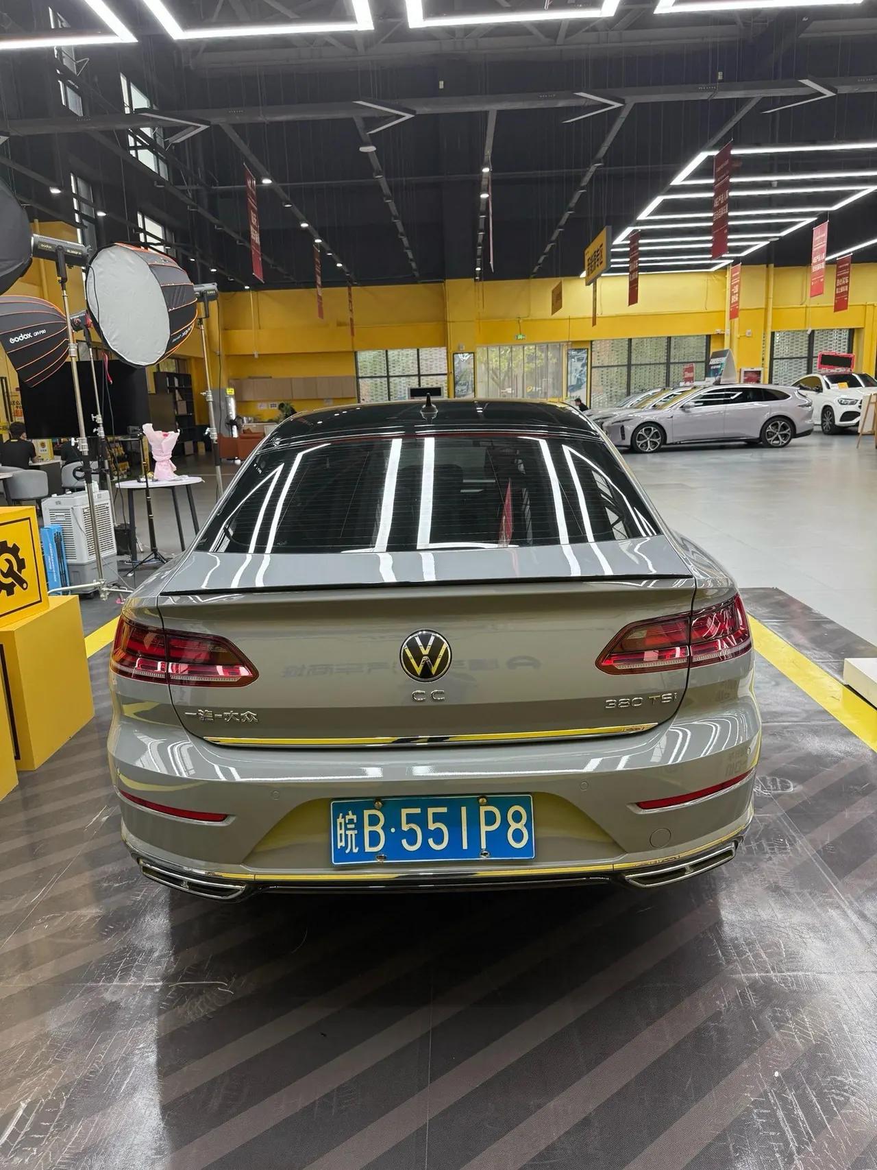 Volkswagen 2024 CC 2.0TSI 380TSI eye-catching automatic transmission 7