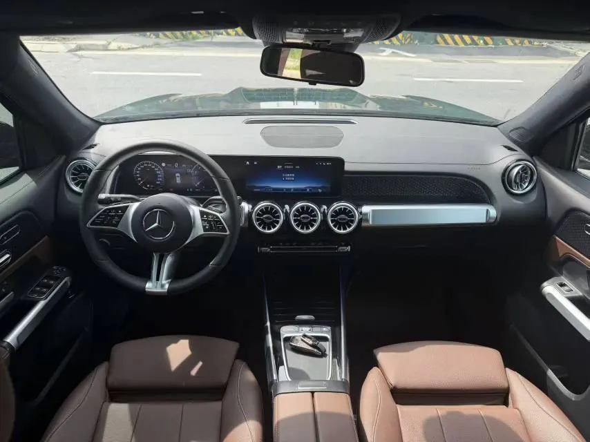 Mercedes Benz 2025 GLB 220 48V 2.0T fashion automatic gear 4
