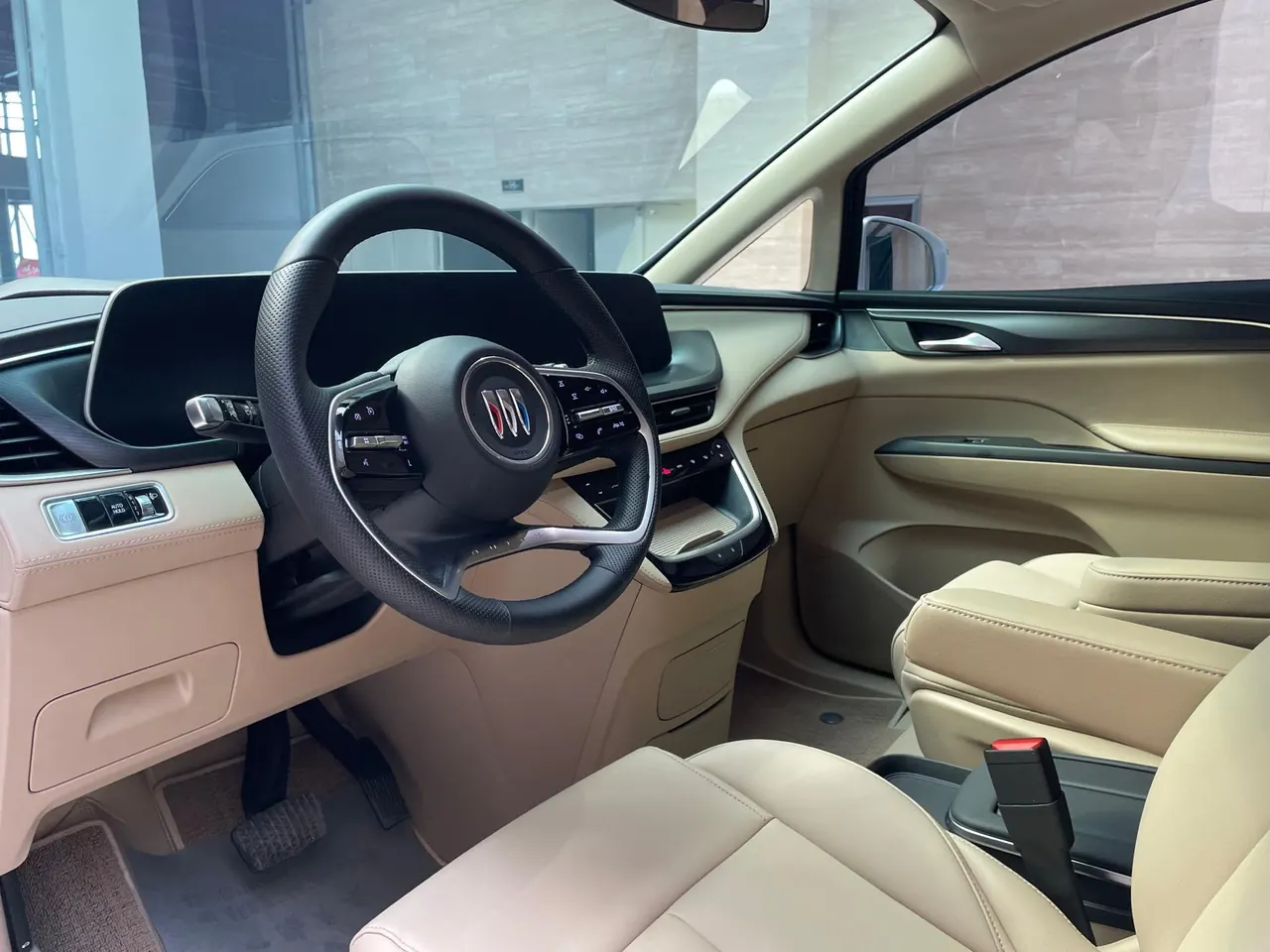 Buick 2025 GL8 Land Business Class 2.0T Comfortable DG Edition Automatic Gear 8