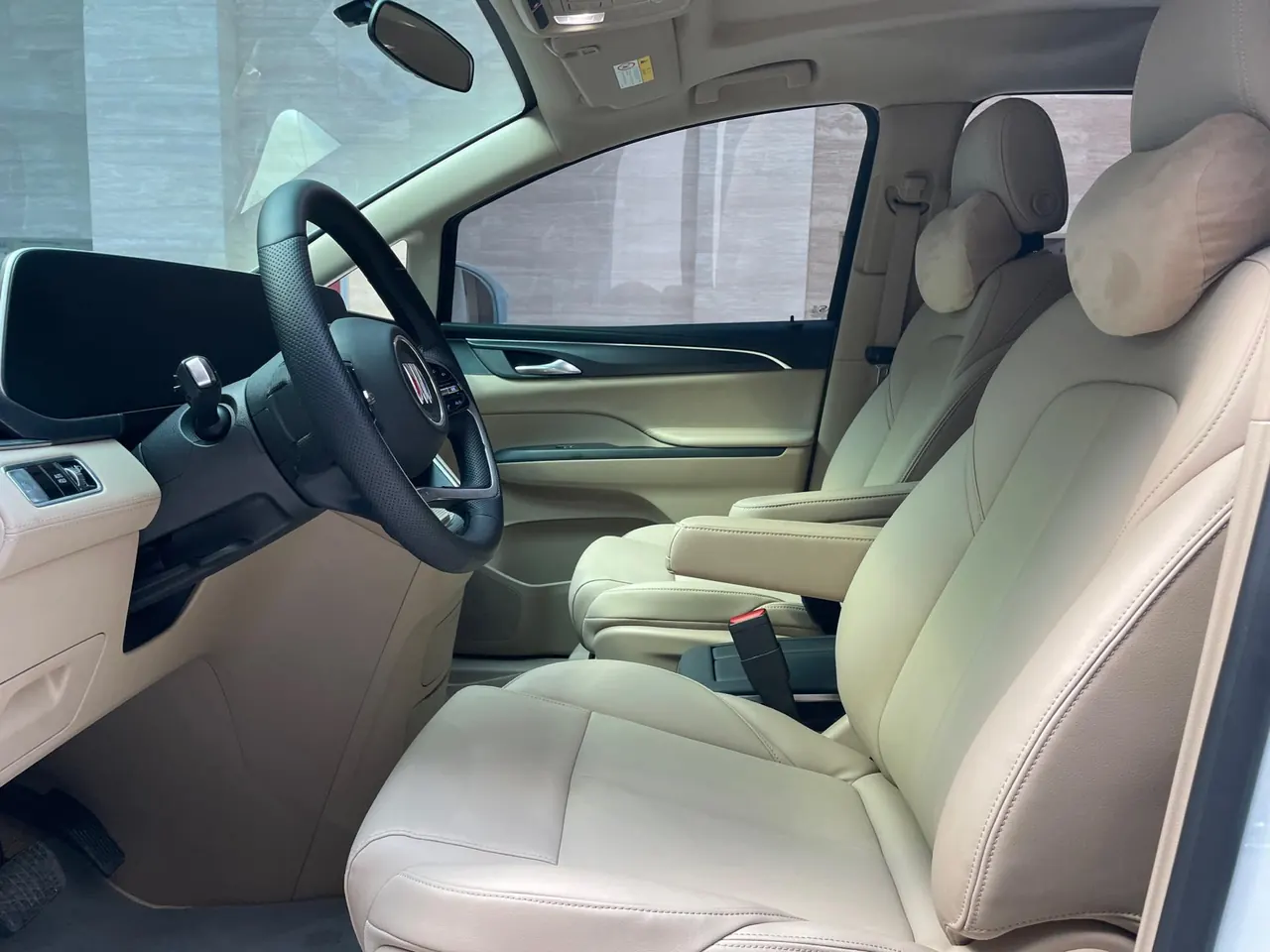 Buick 2025 GL8 Land Business Class 2.0T Comfortable DG Edition Automatic Gear 9