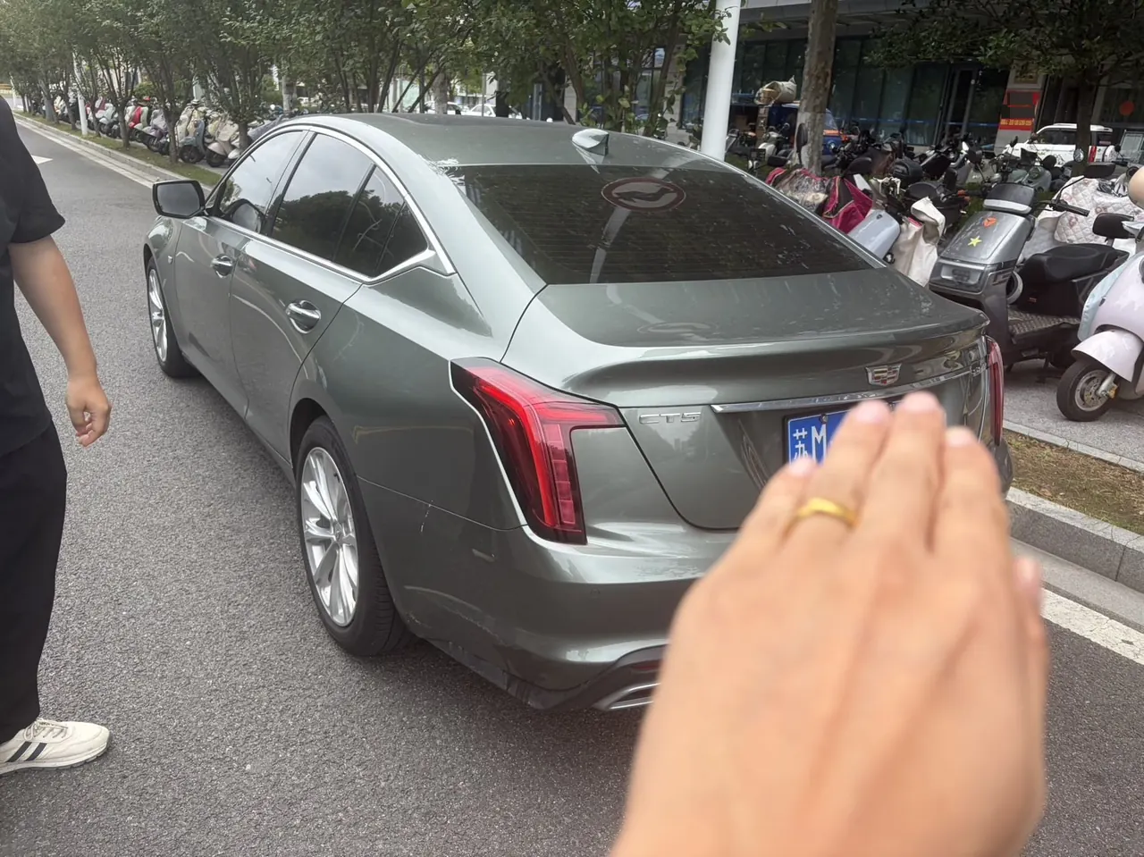 Cadillac 2023 CT5 2.0T 28T Luxury (Standard Edition) Automatic Gear 5