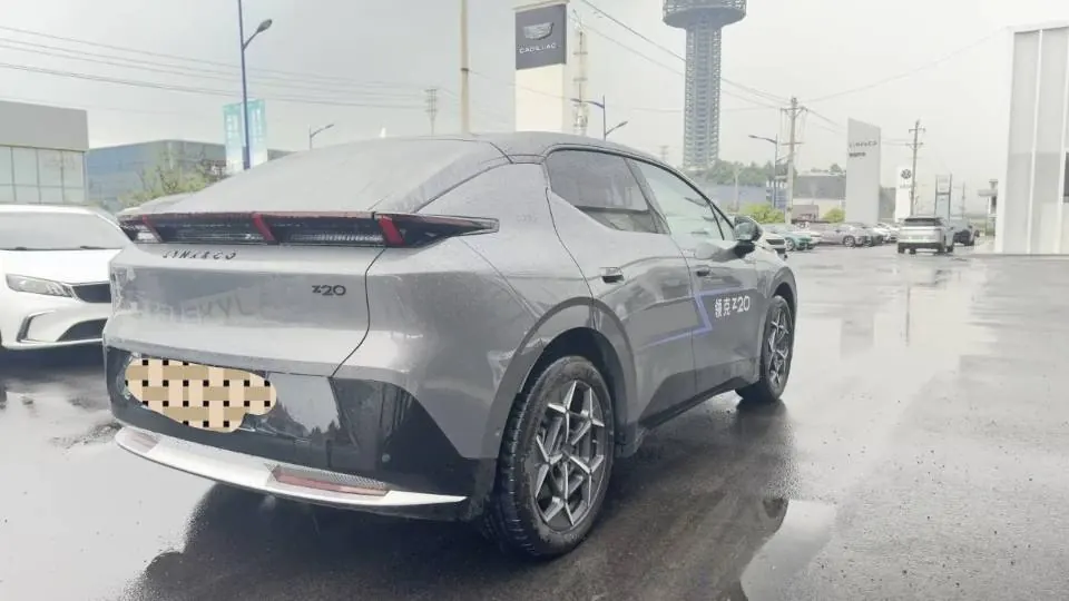 LYNK&amp;CO 2025 LYNK&amp;CO Z 20 530km Rear Drive Pro Automatic 2