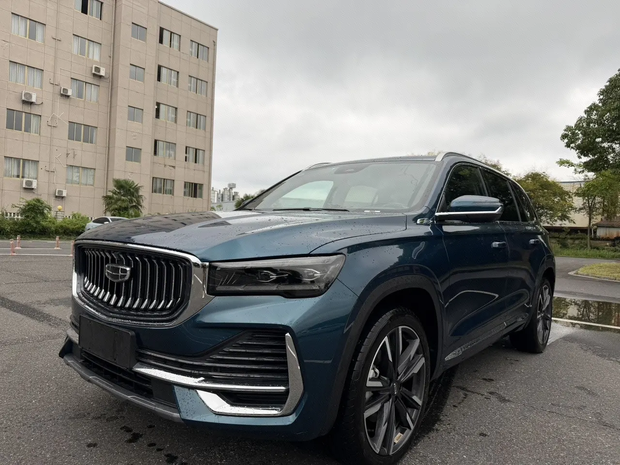 Geely 2024 XingyueL (Monjaro) 2.0TD High Power Two-Drive Enovate Edition Automatic Transmission - View 1