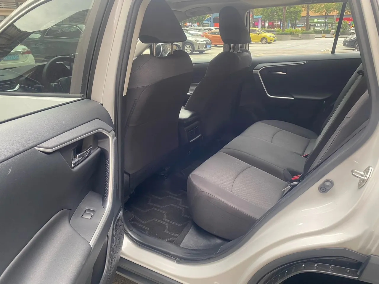 Toyota 2021 RAV4 Rongbo 2.0 Stepless Two-Drive Fashion PLUS Edition Automatic Gear 5