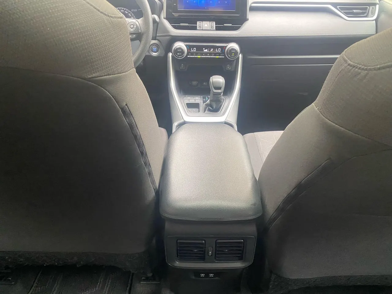 Toyota 2021 RAV4 Rongbo 2.0 Stepless Two-Drive Fashion PLUS Edition Automatic Gear 8