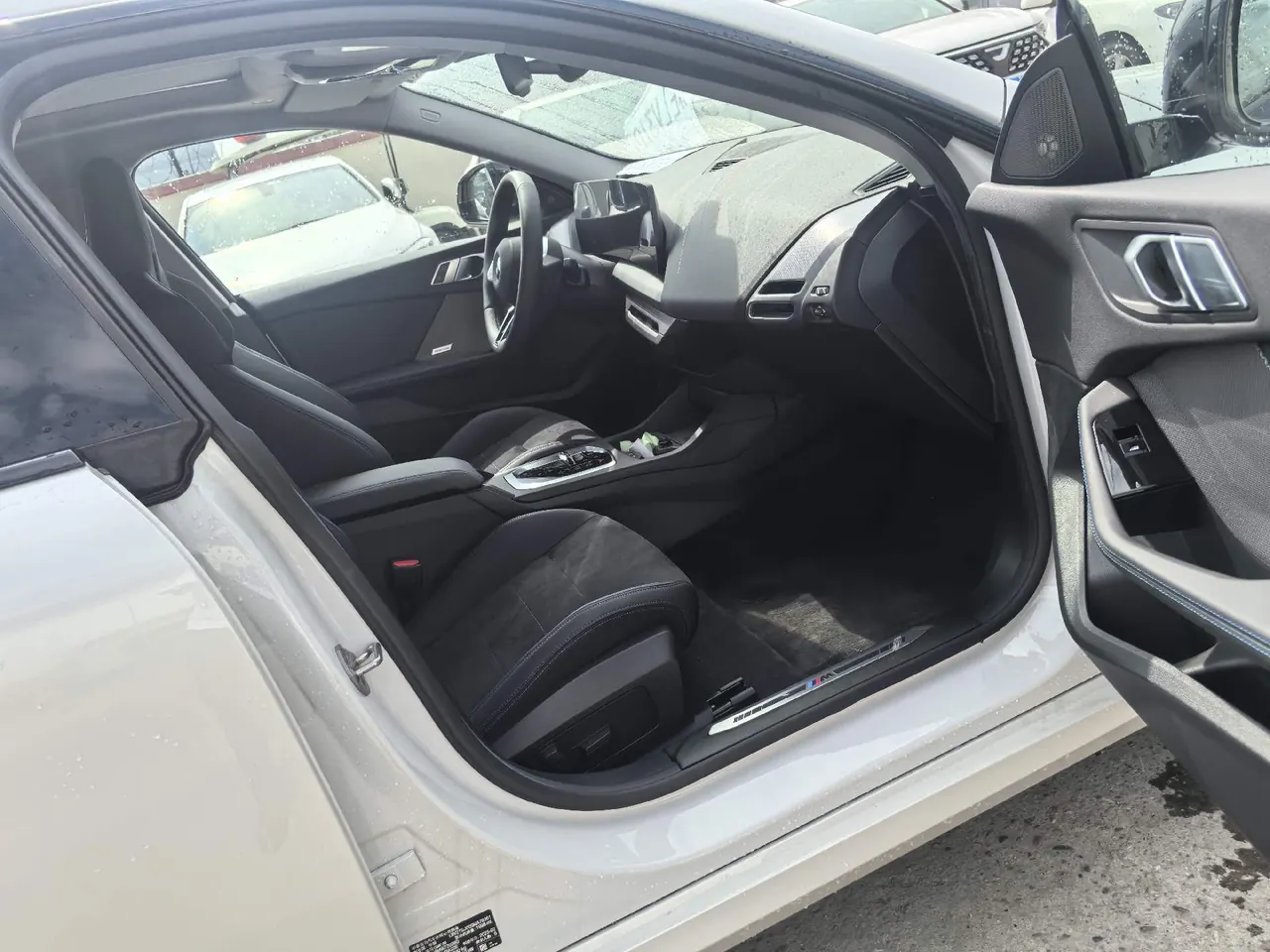 BMW 2 series 2025 225L 2.0T M sports obsidian night suit automatic gear 8
