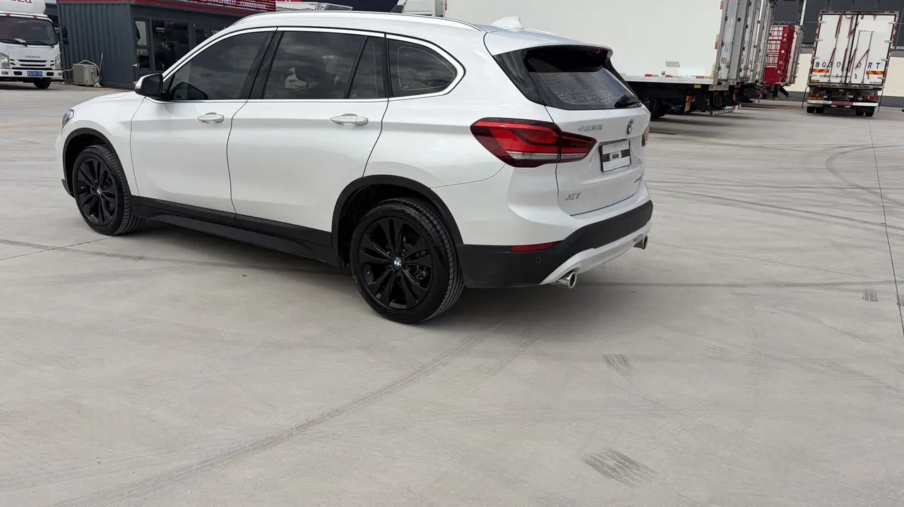 BMW 2021 X1 sDrive20Li 1.5T fashion automatic gear 6
