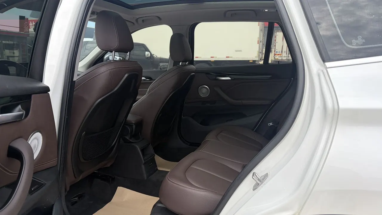 BMW 2021 X1 sDrive20Li 1.5T fashion automatic gear 8