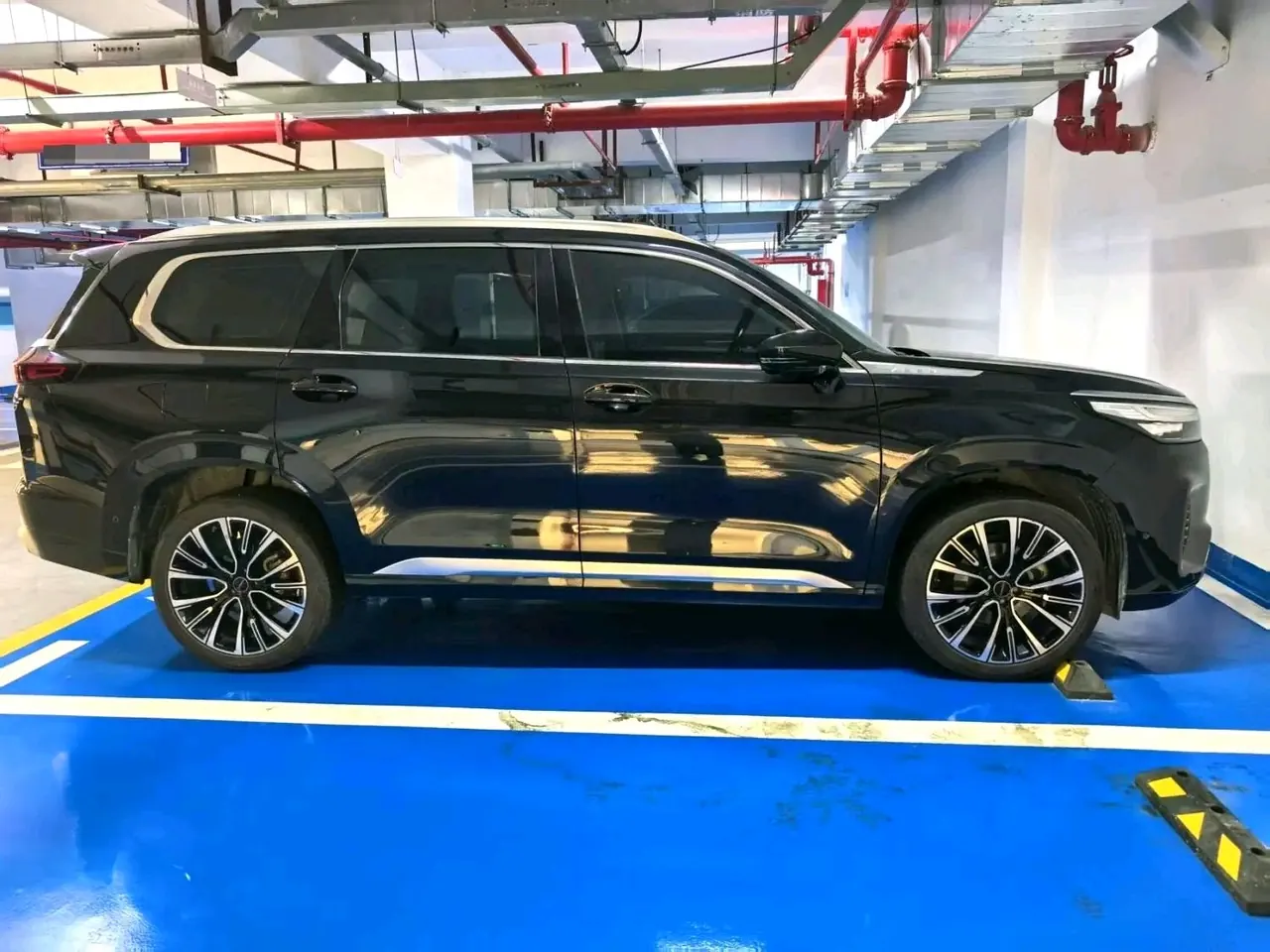 Xingtu 2021 Lanyue 2.0TGDI 390T Four-wheel Drive Star Edition Automatic Gear 2