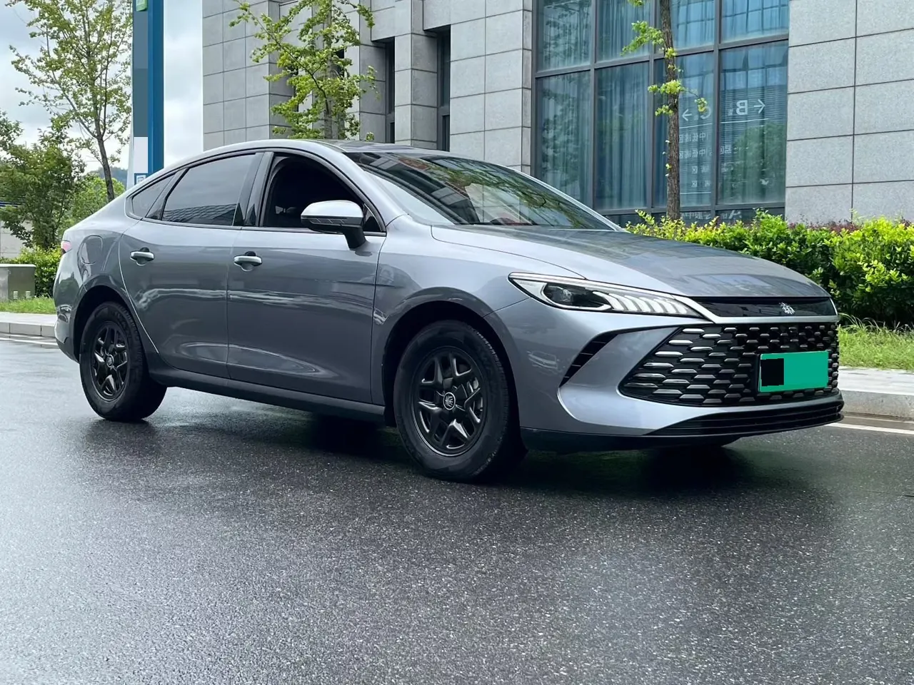 BYD 2025 Qin PLUS DM-i 1.5 stepless intelligent driving version 55KM leading automatic gear 3