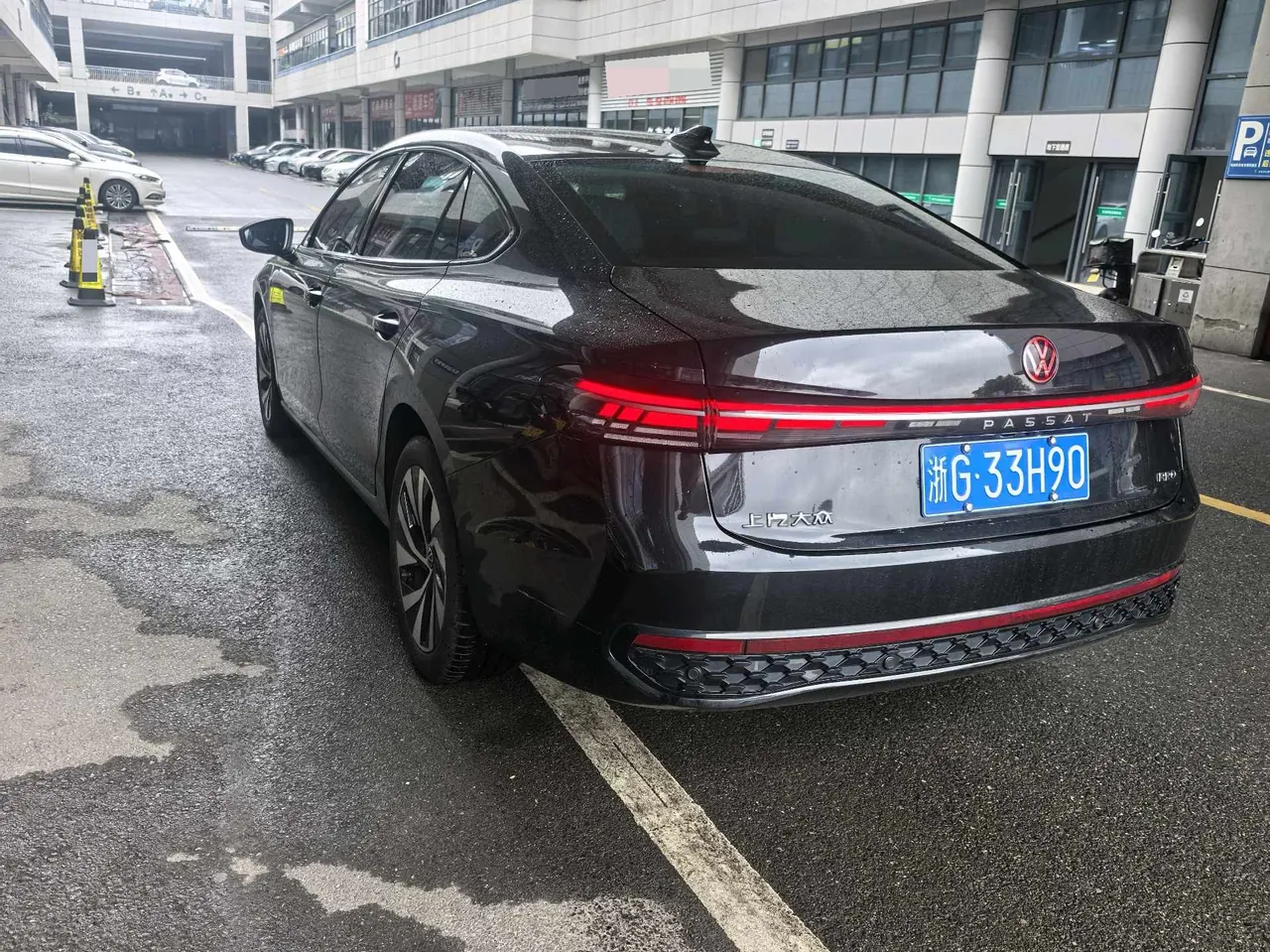 Volkswagen 2025 Passat Pro 2.0TSI 380TSI Long Yao Edition Automatic 5