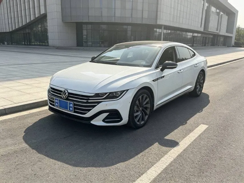 Open image lightbox: Volkswagen 2023 CC 2.0TSI 380TSI eye-catching automatic gear