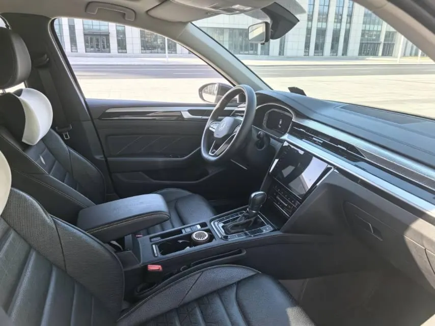 Volkswagen 2023 CC 2.0TSI 380TSI eye-catching automatic gear 4