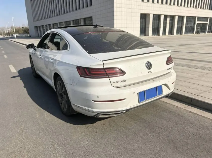 Volkswagen 2023 CC 2.0TSI 380TSI eye-catching automatic gear 6
