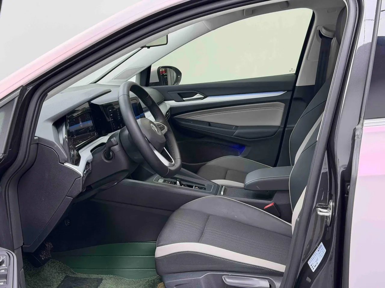Volkswagen 2021 Golf 8 PRO 1.4TSI 280TSI Automatic 3