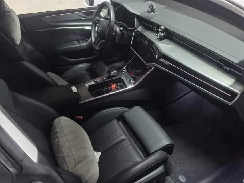 Audi A7 (Imported) 2023 A7 Sportback 2.0TFSI 45TFSI Automatic Gear Selection 5