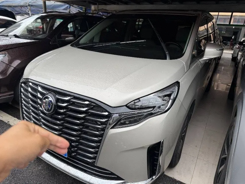 Open image lightbox: Buick 2023 GL8 ES Lu Zun 48V 2.0T 653T Comfortable Automatic Gear