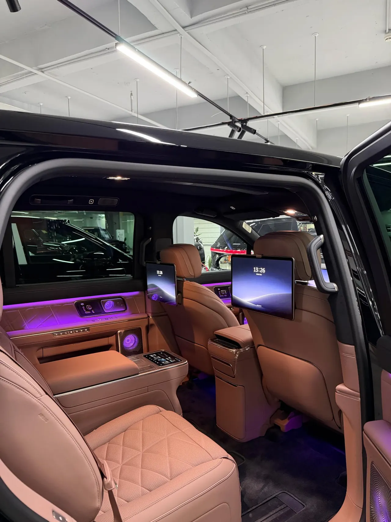 NIO 2026 ES 9 102kWh Executive Island Deluxe Automatic Gear 6
