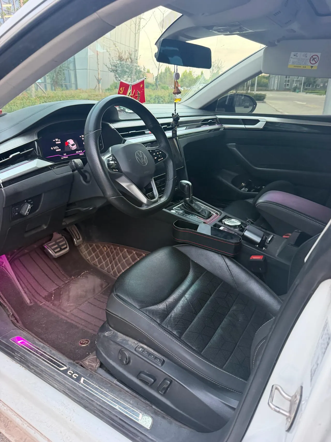 Volkswagen 2021 CC 2.0TSI 380TSI eye-catching automatic gear 2