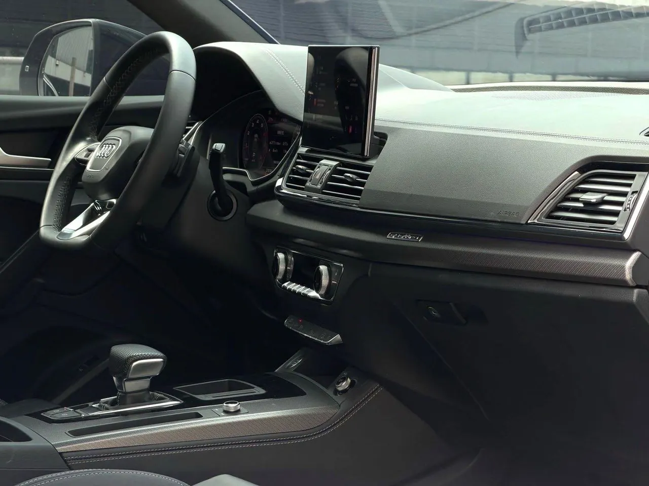 Audi 2024 Q5L 2.0TFSI 40TFSI luxury dynamic automatic 6