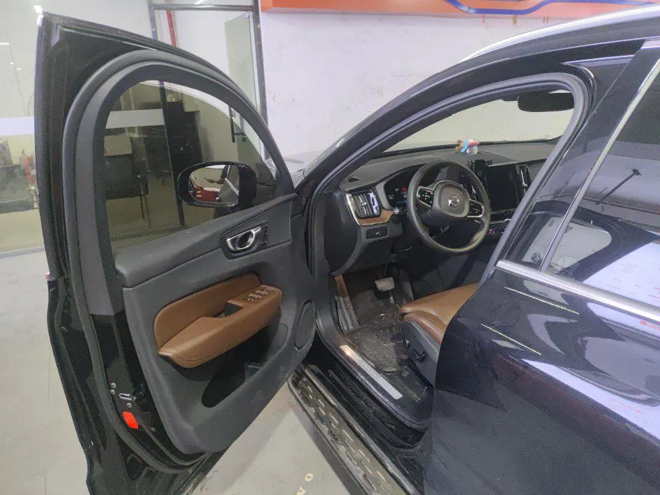 Volvo 2024 XC60 48V 2.0T B5 4-wheel drive Zhiyuan Deluxe Edition Automatic Gear 3
