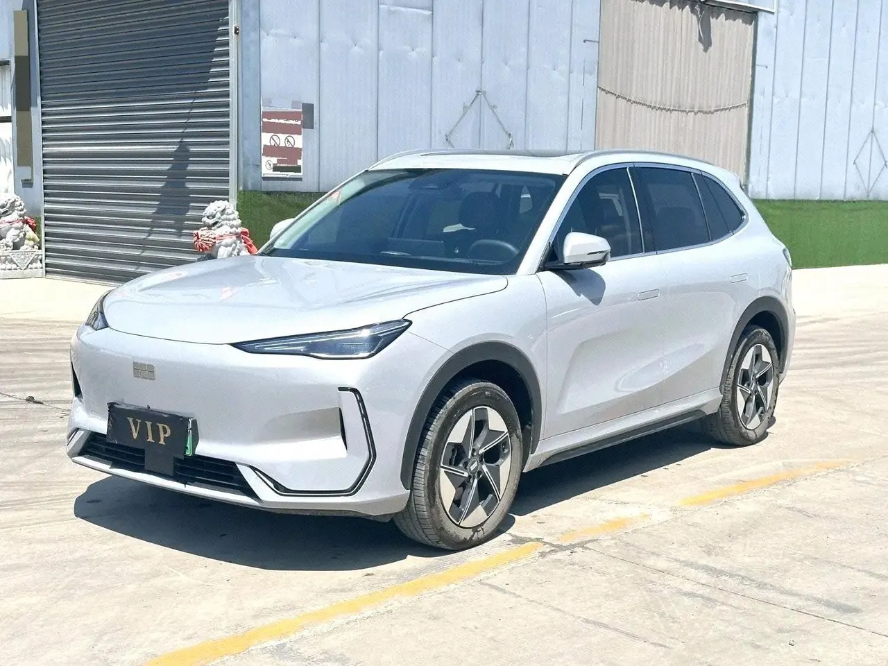 Geely Galaxy 2024 E 5 530km Discovery Edition Automatic Gear - View 1