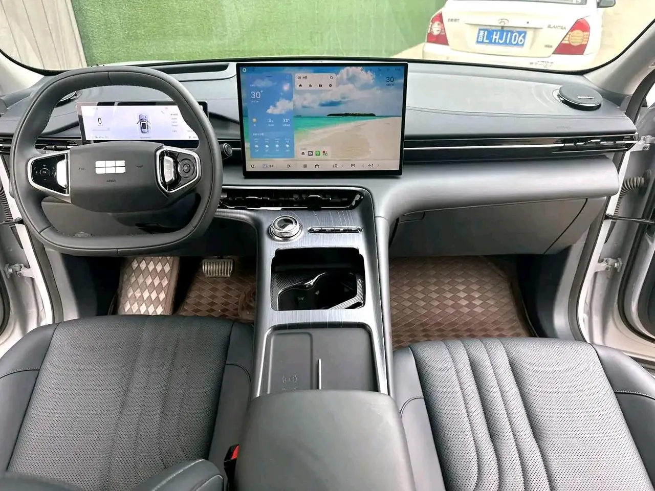 Geely Galaxy 2024 E 5 530km Discovery Edition Automatic Gear 2