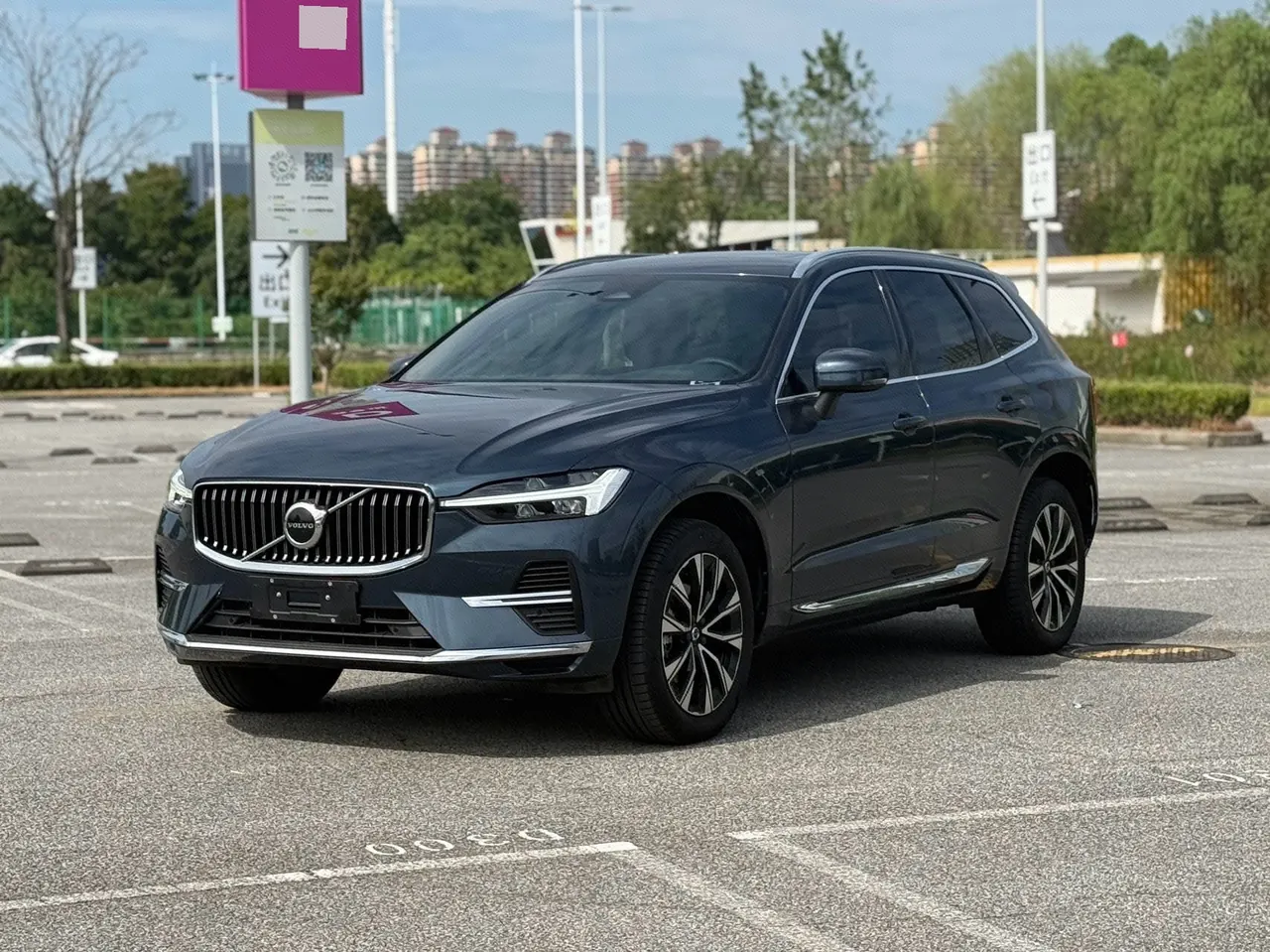 Open image lightbox: Volvo 2024 XC60 48V 2.0T B5 4-wheel drive Zhiyuan Deluxe Edition Automatic Gear