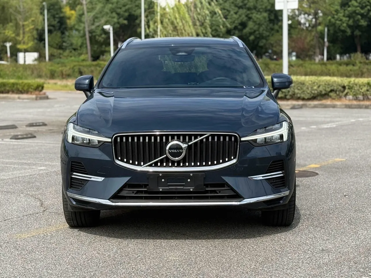 Volvo 2024 XC60 48V 2.0T B5 4-wheel drive Zhiyuan Deluxe Edition Automatic Gear 2