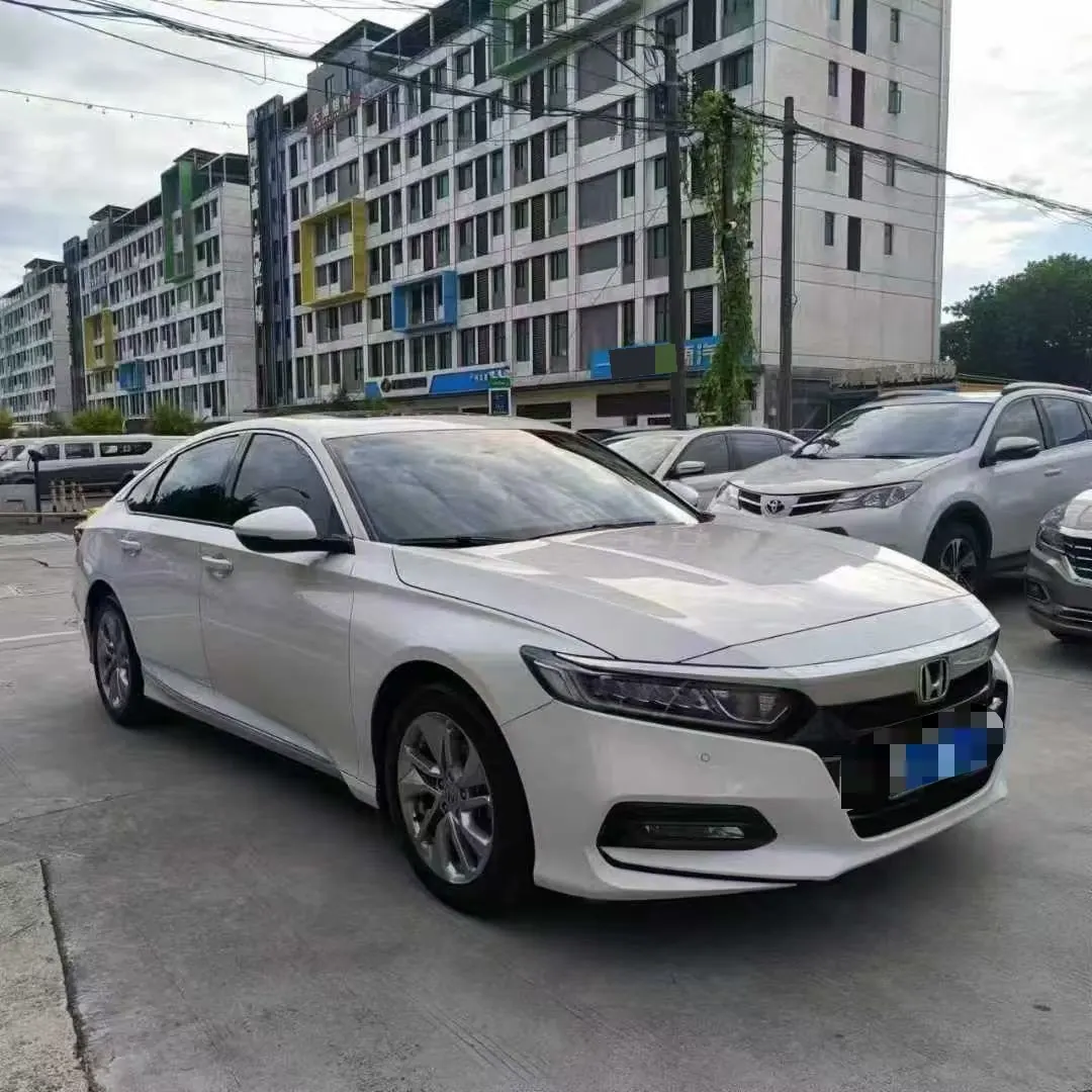 Honda 2021 10th Generation Accord 1.5T Stepless 260TURBO Luxury Star Limited Edition Automatic Gear 3