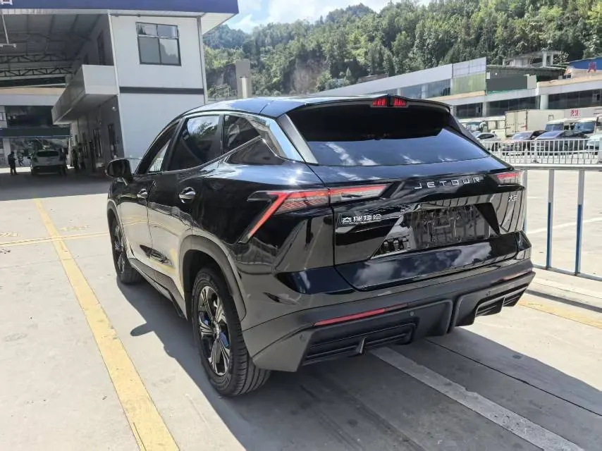 Jetour 2026 Dasheng 1.5T Youth Edition Deluxe Edition Automatic Gear 3