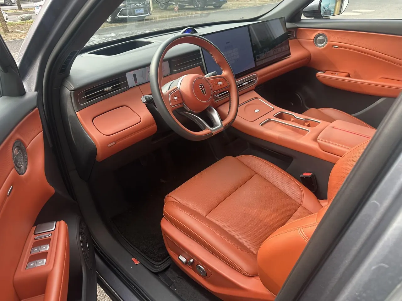 HongQi 2026 HS6 PHEV 1.5T 220 Four-wheel Drive Smart Hybrid Automatic Gear 5
