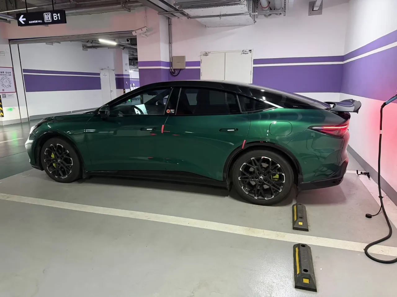 ARCFOX 2026 α S 5 720 yuan Shenxing Edition 200kW Automatic Gear 3