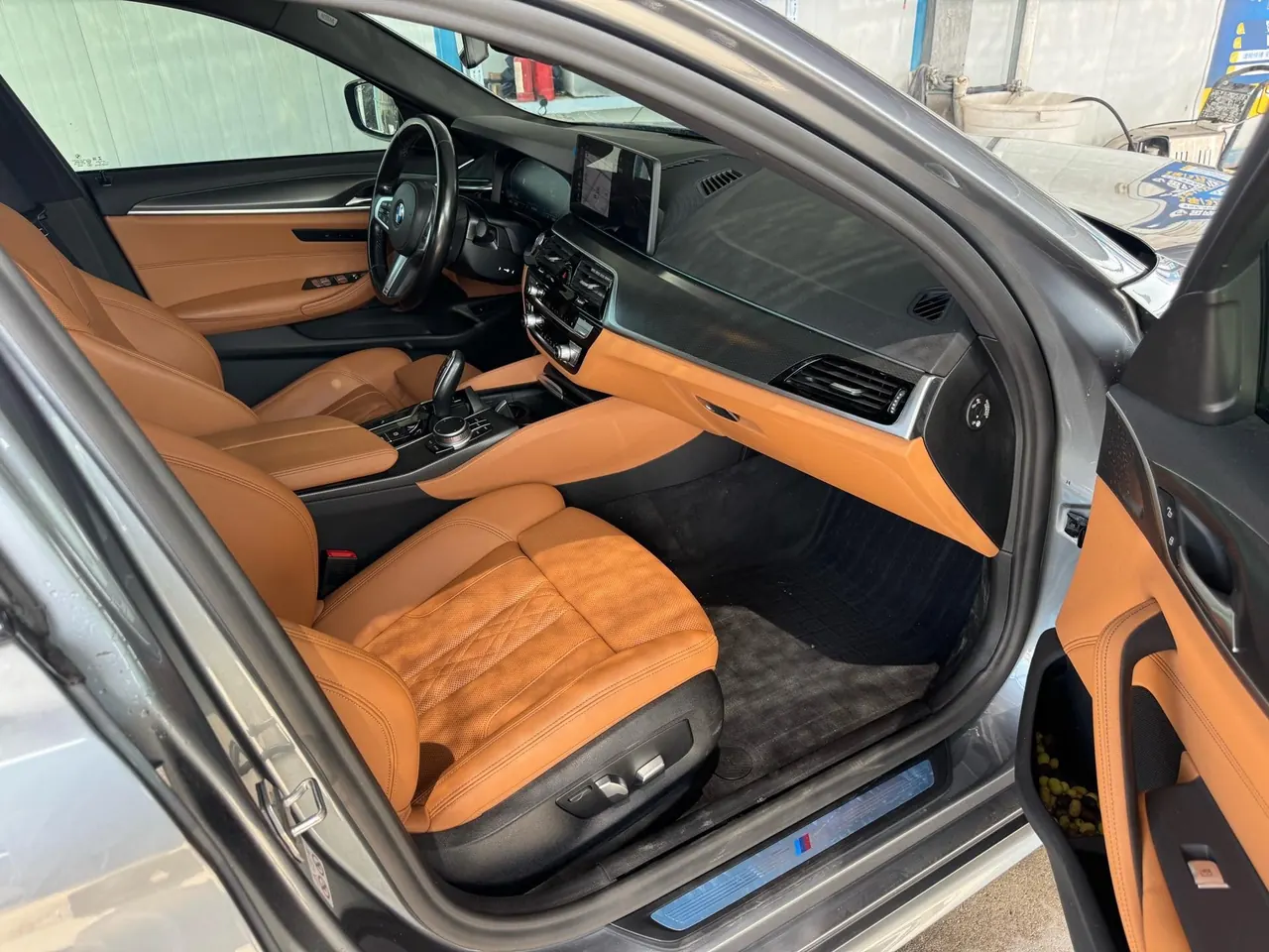 BMW 5 Series (Imported) 2021 525i 2.0T M Sports Suit Automatic Gear 12