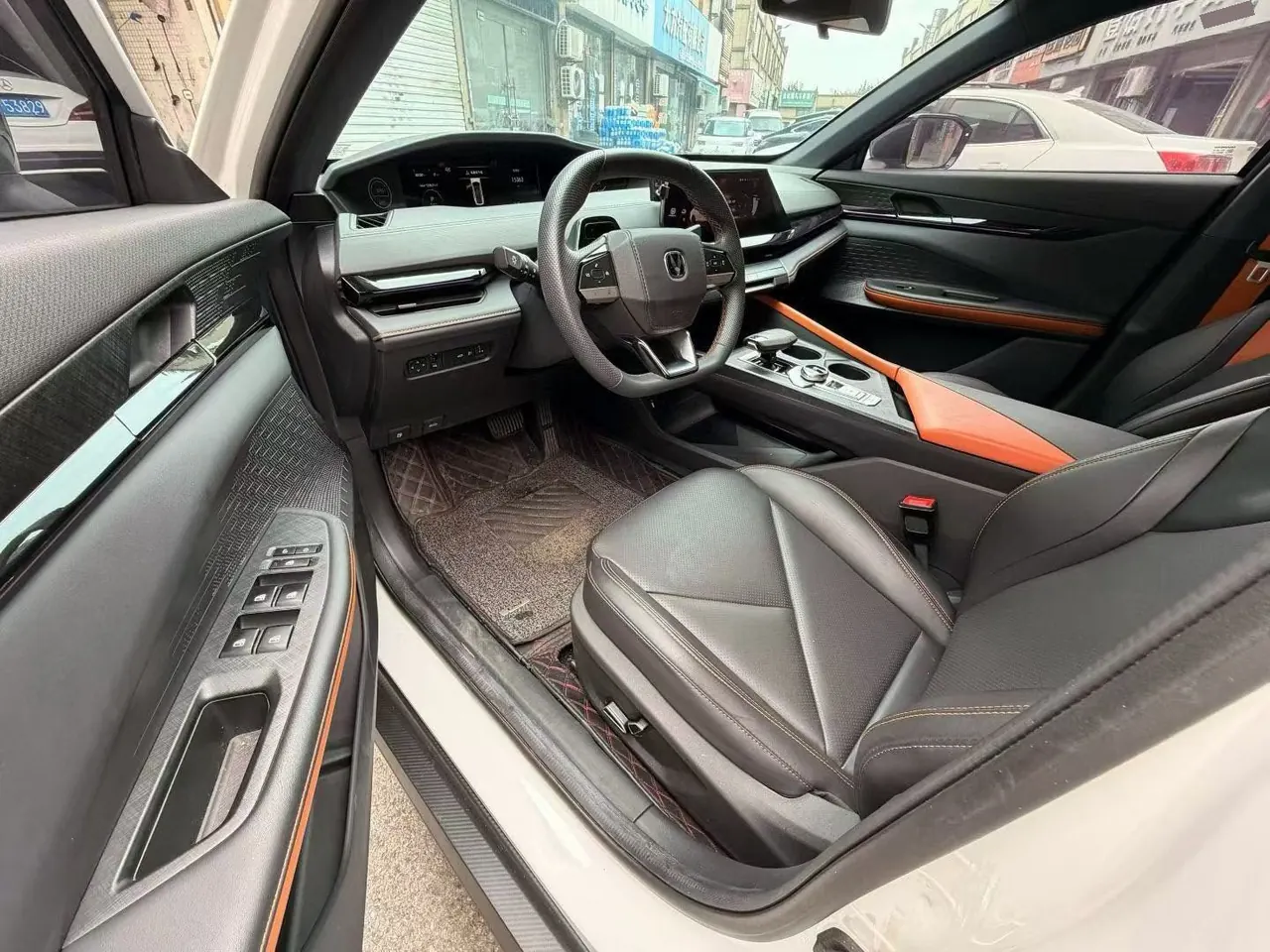 ChangAn 2022 UNI-V 1.5T honorable automatic gear 3