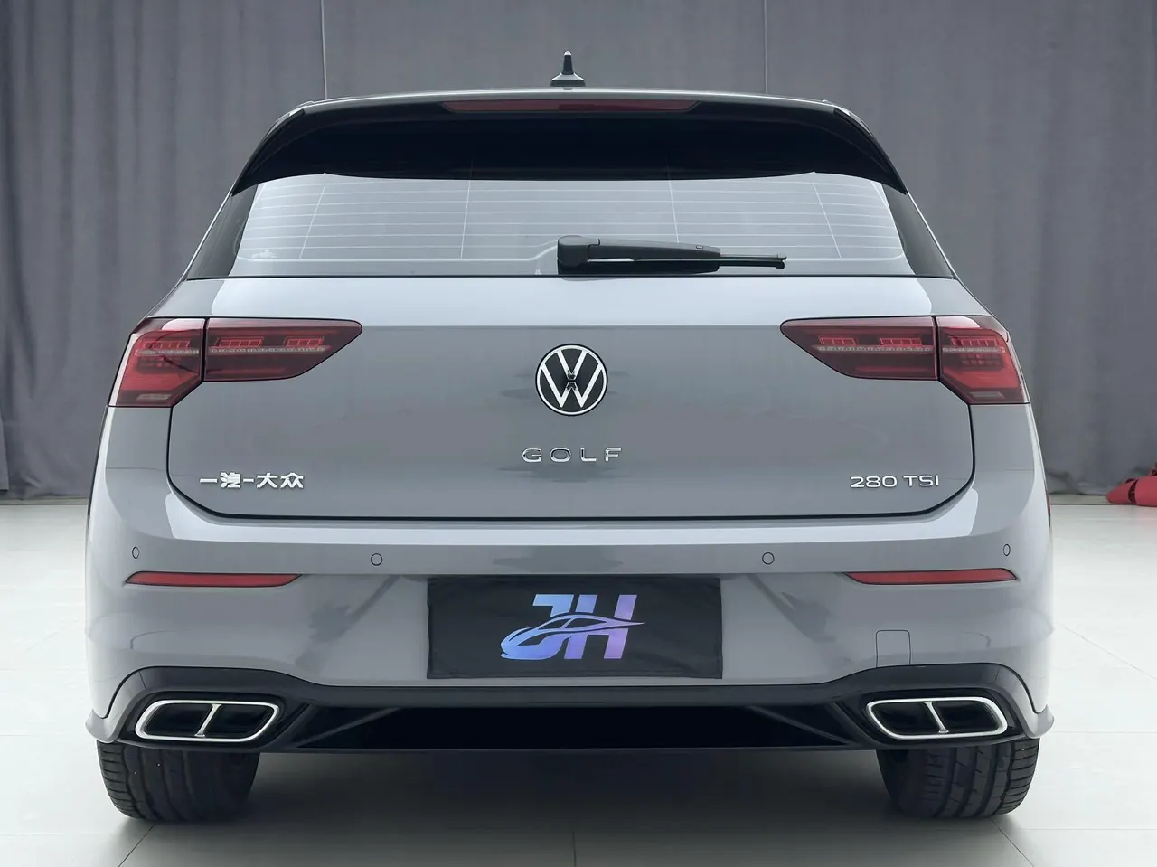 Volkswagen 2021 Golf 8 R-Line 1.4TSI 280TSI Automatic 5