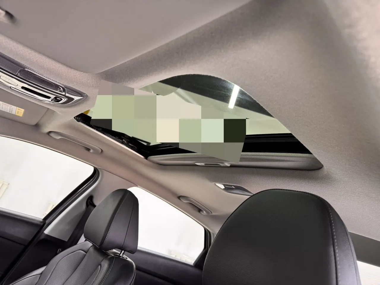 Hyundai 2022 Elantra -3-compartment 1.4TGDi 240TGDi GLX Elite Automatic Gear 12