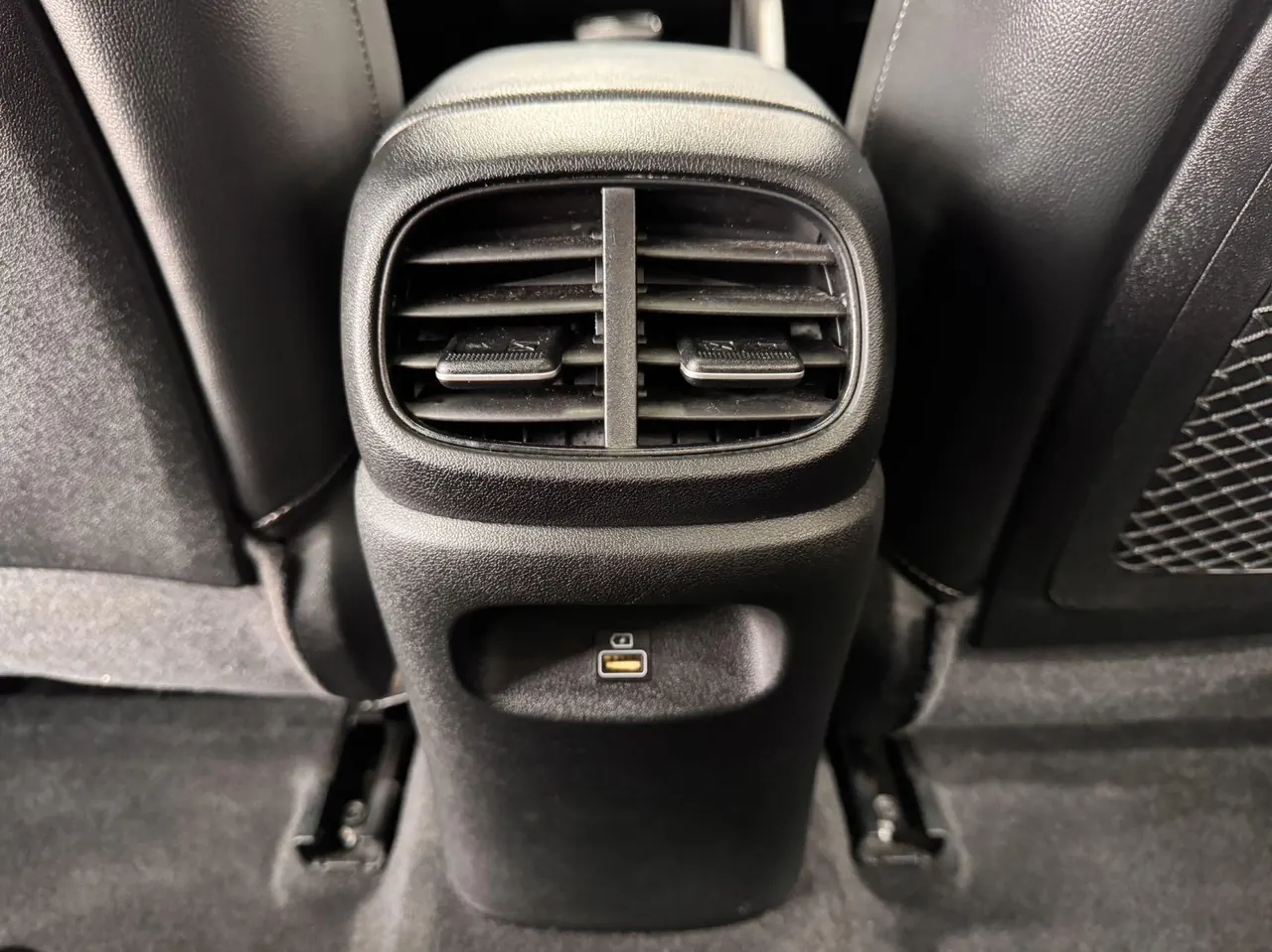 Hyundai 2022 Elantra -3-compartment 1.4TGDi 240TGDi GLX Elite Automatic Gear 17