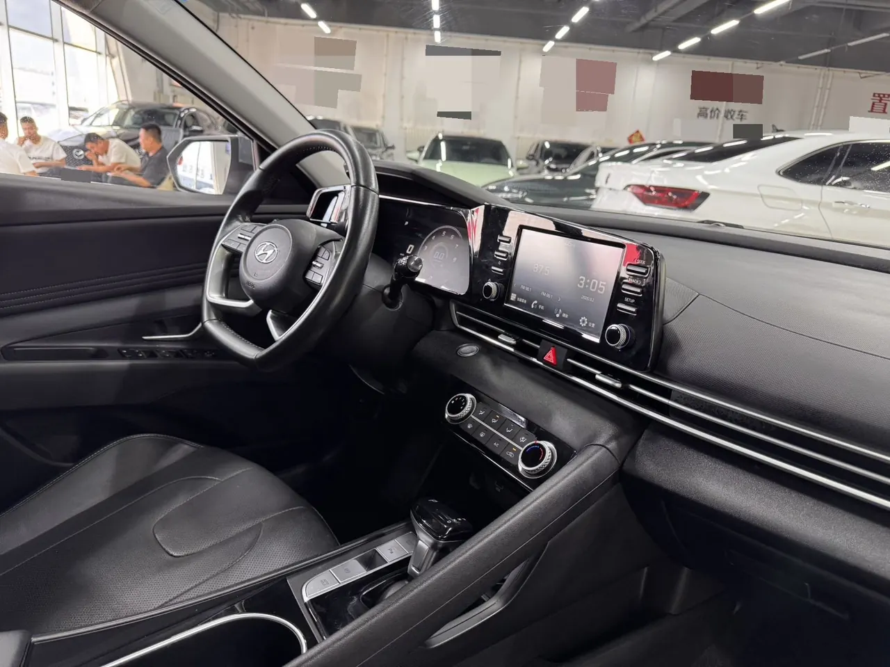 Hyundai 2022 Elantra -3-compartment 1.4TGDi 240TGDi GLX Elite Automatic Gear 18