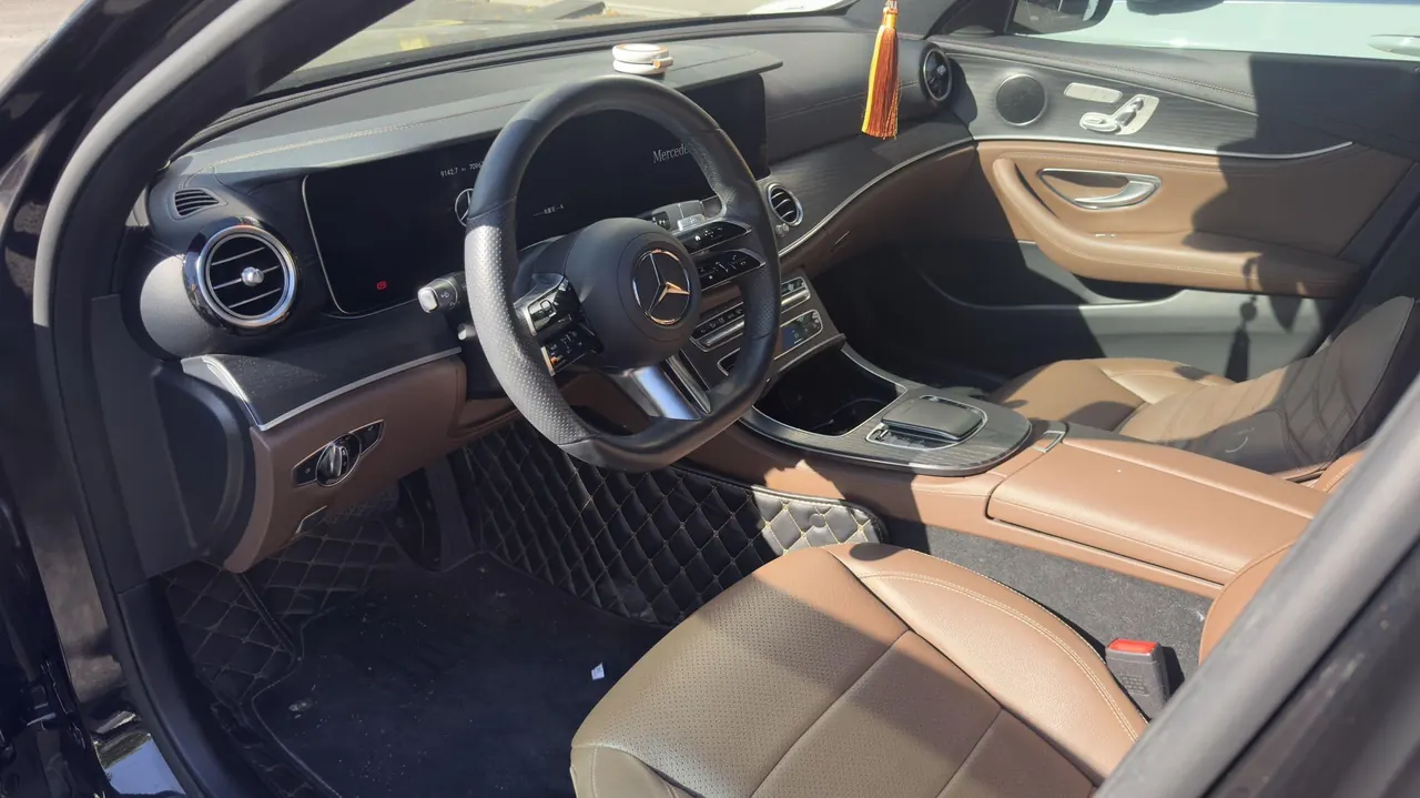 Mercedes Benz E-Class New Energy 2022 E 350 e L 2.0T Sports (Change 3) Automatic 2