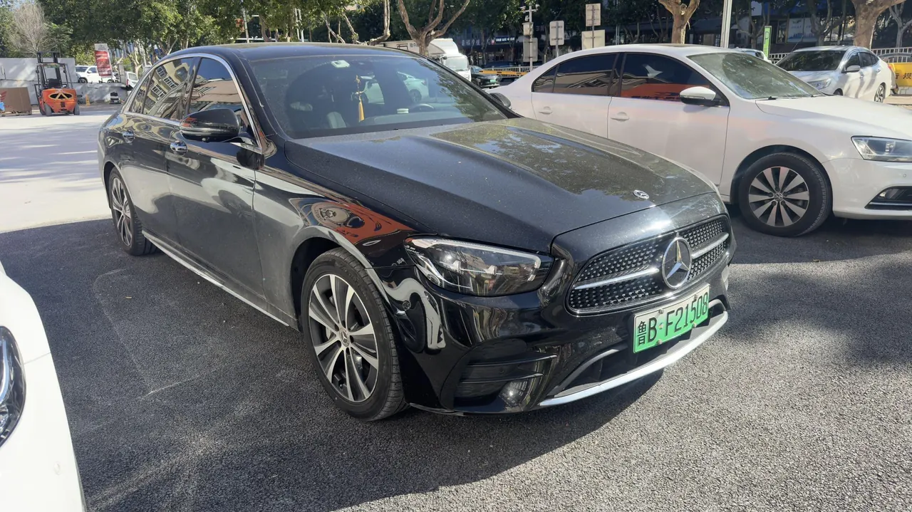 Mercedes Benz E-Class New Energy 2022 E 350 e L 2.0T Sports (Change 3) Automatic 5