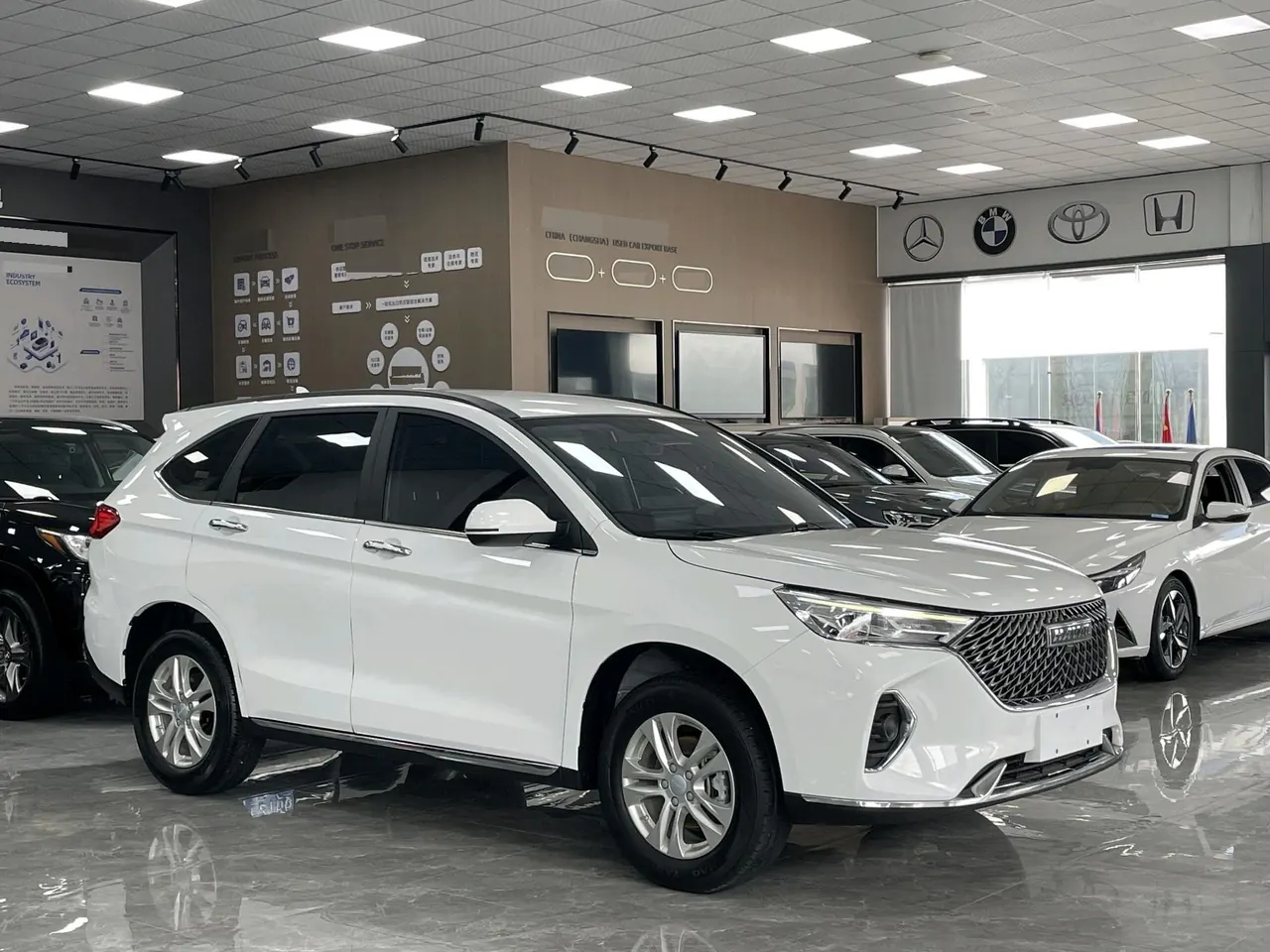 Haval 2021 M6 PLUS 1.5T Elite Smart Joint Automatic Gear 3